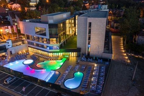 Луксозна Нова година 2026 в хотел Tonanti & SPA 5* Върнячка баня, Сърбия