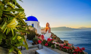 ВЕЛИКДЕН НА ОСТРОВ САНТОРИНИ - 3 нощувки - чартърна програма!