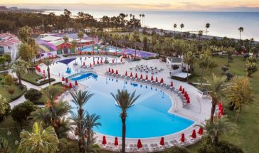 IC SANTAI FAMILY RESORT
