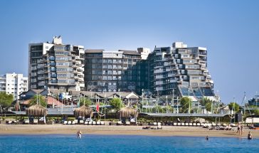 LIMAK LARA DE LUXE HOTEL & RESORT