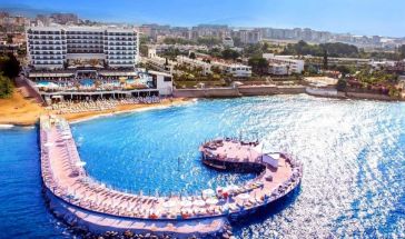 AZURA DELUXE RESORT