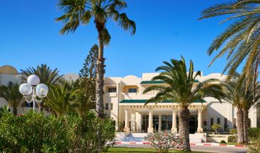 LES QUATRE SAISONS (ex. BAYA BEACH)