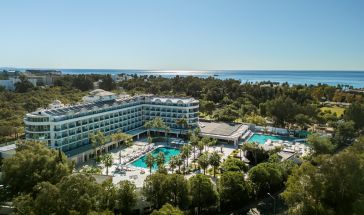 BERRY BLUE HOTEL