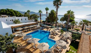 YALIPARK BEACH HOTEL