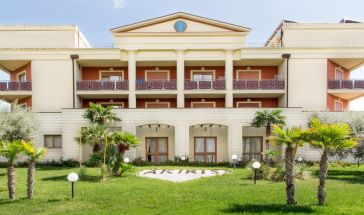 Akiris Resort Superior