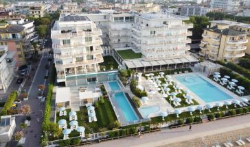 Hotel Le Soleil или подобен