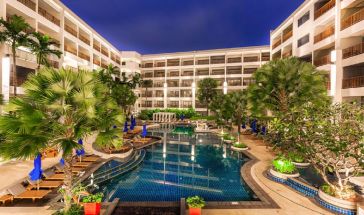 Deveena Plaza Patong