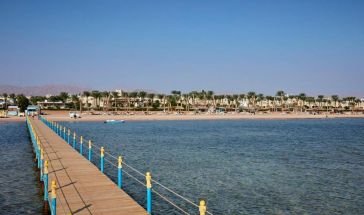Coral Sea Water World Resort