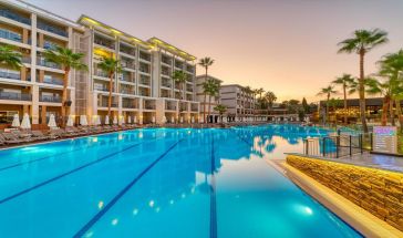 Seven Seas Palmeras Bay