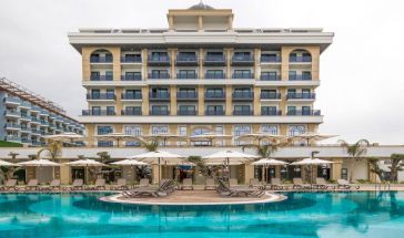 Serenity Queen Hotel Lux