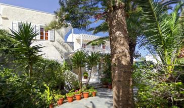 Dolphin Apartments